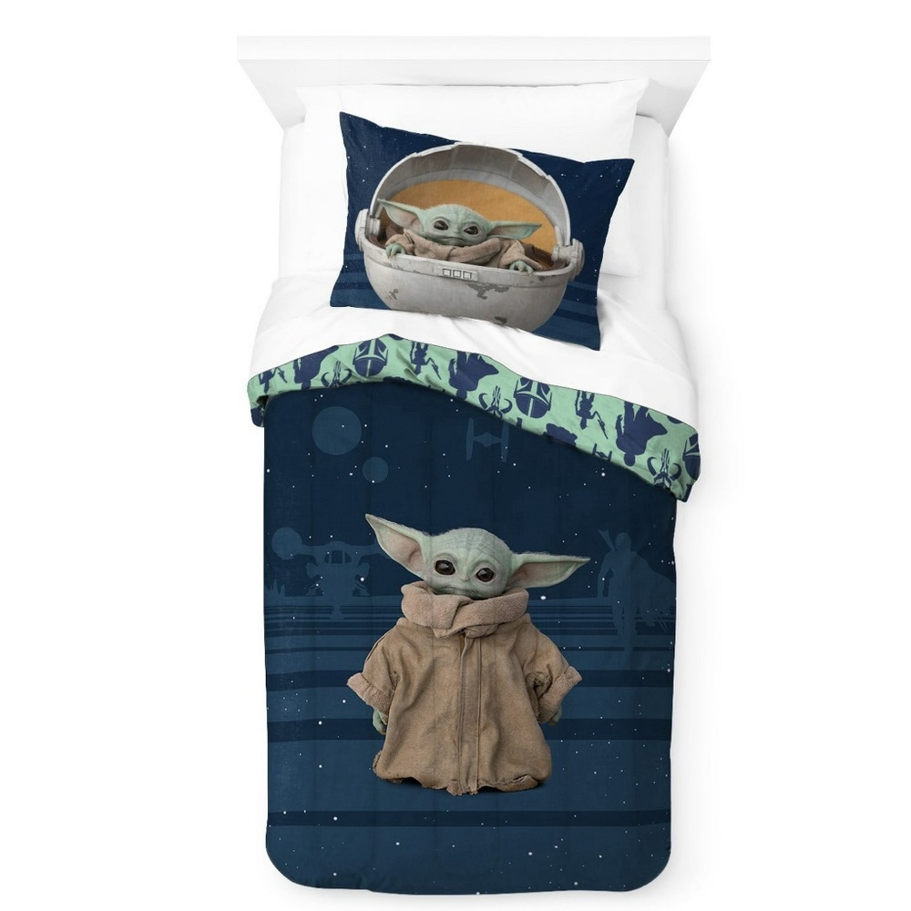 TWIN / FULL Baby Yoda Comforter and Pillow Sham, Star Wars